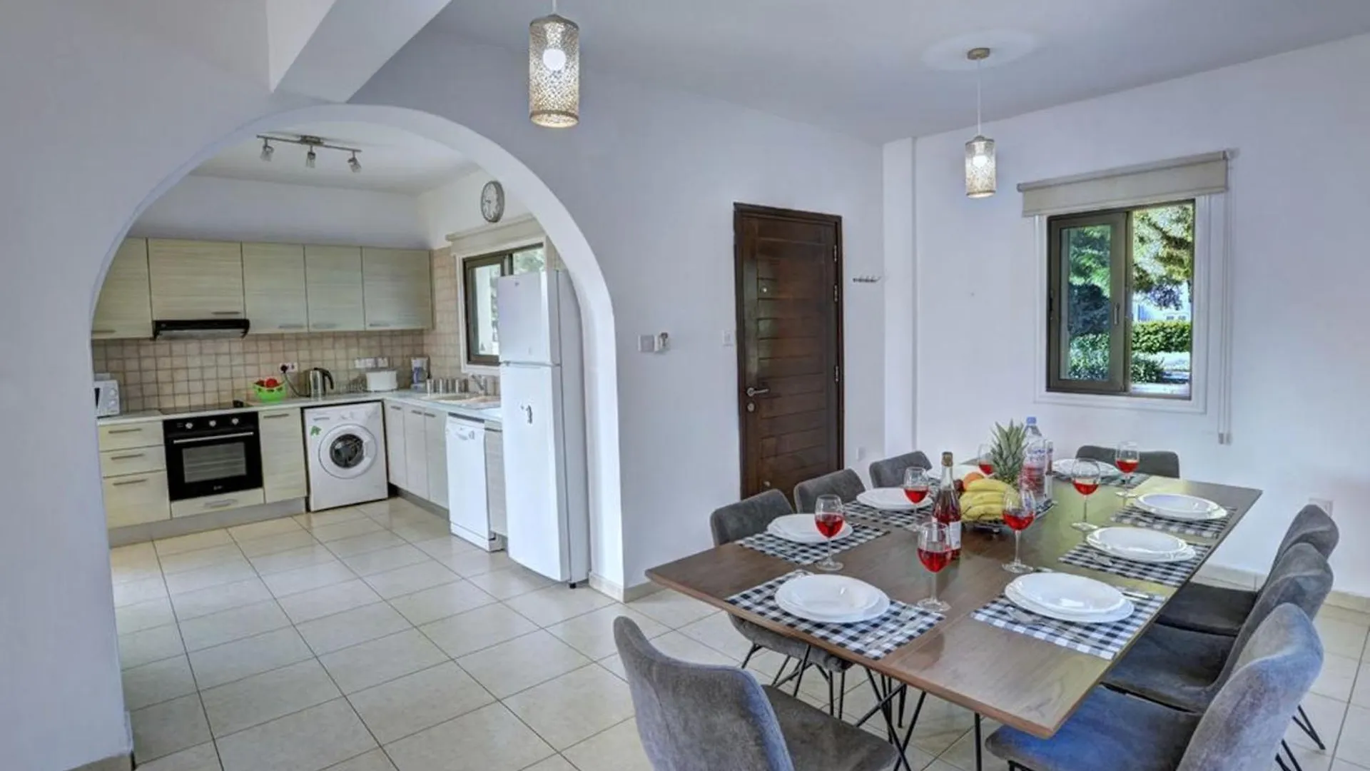 Villa Protaras Paralia, Spacious 4Bdr Central Protaras Villa, Close To Fig Tree Bay Beach 0*,