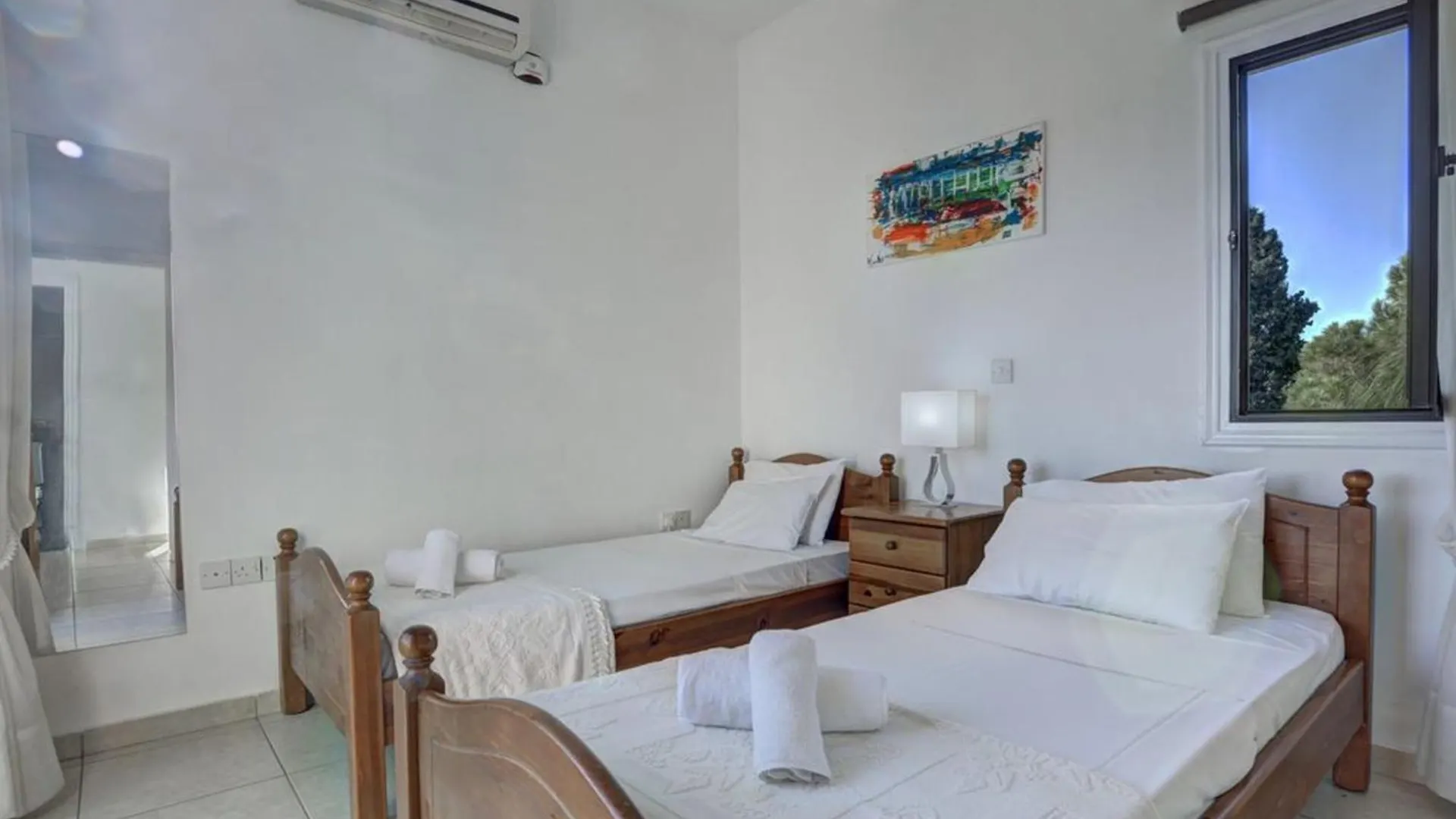 Villa Protaras Paralia, Spacious 4Bdr Central Protaras Villa, Close To Fig Tree Bay Beach